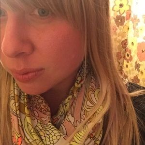 Meet your Posher, Mia